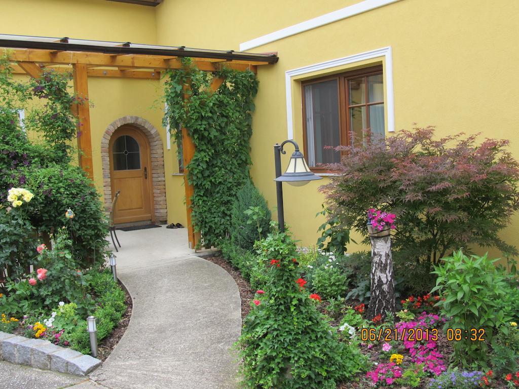 Haus Resi Apartment Staatz Room photo
